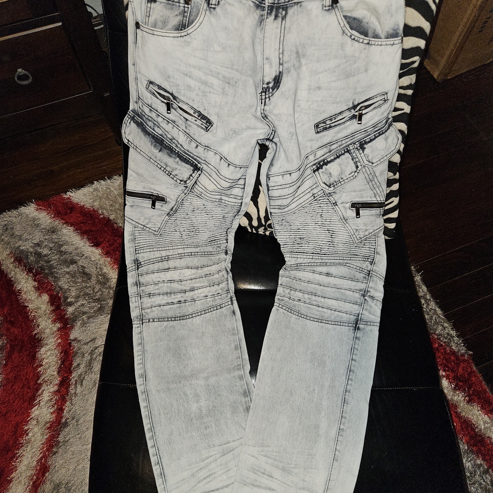 Blue Cult Men's Light Gray Zipper Moto Jeans
